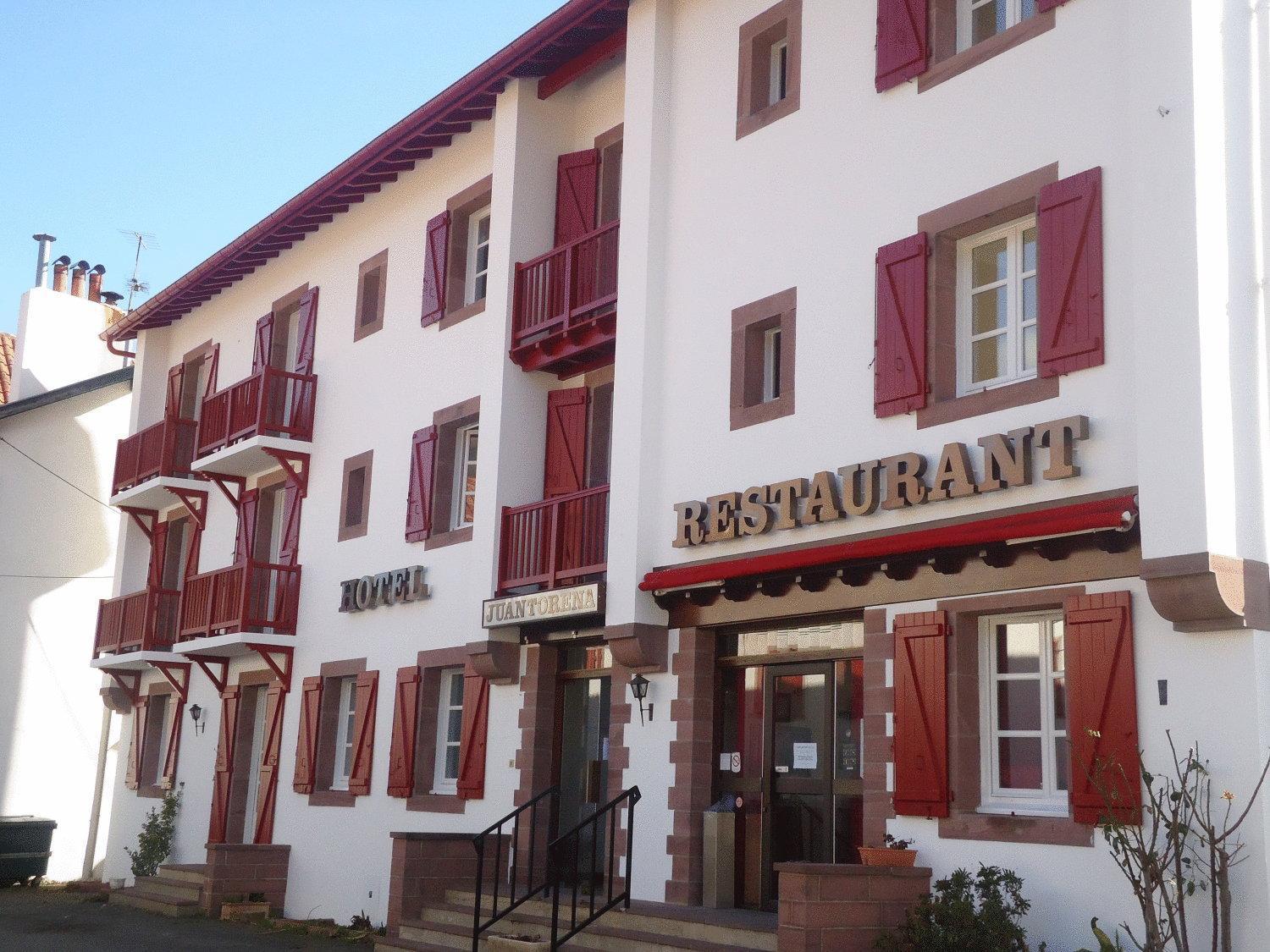 Hotel Juantorena Saint-Etienne-de-Baigorry Exterior photo