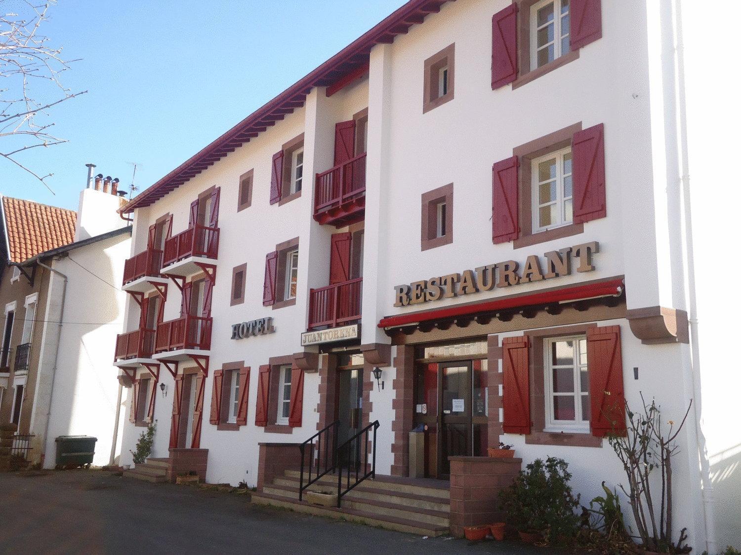 Hotel Juantorena Saint-Etienne-de-Baigorry Exterior photo