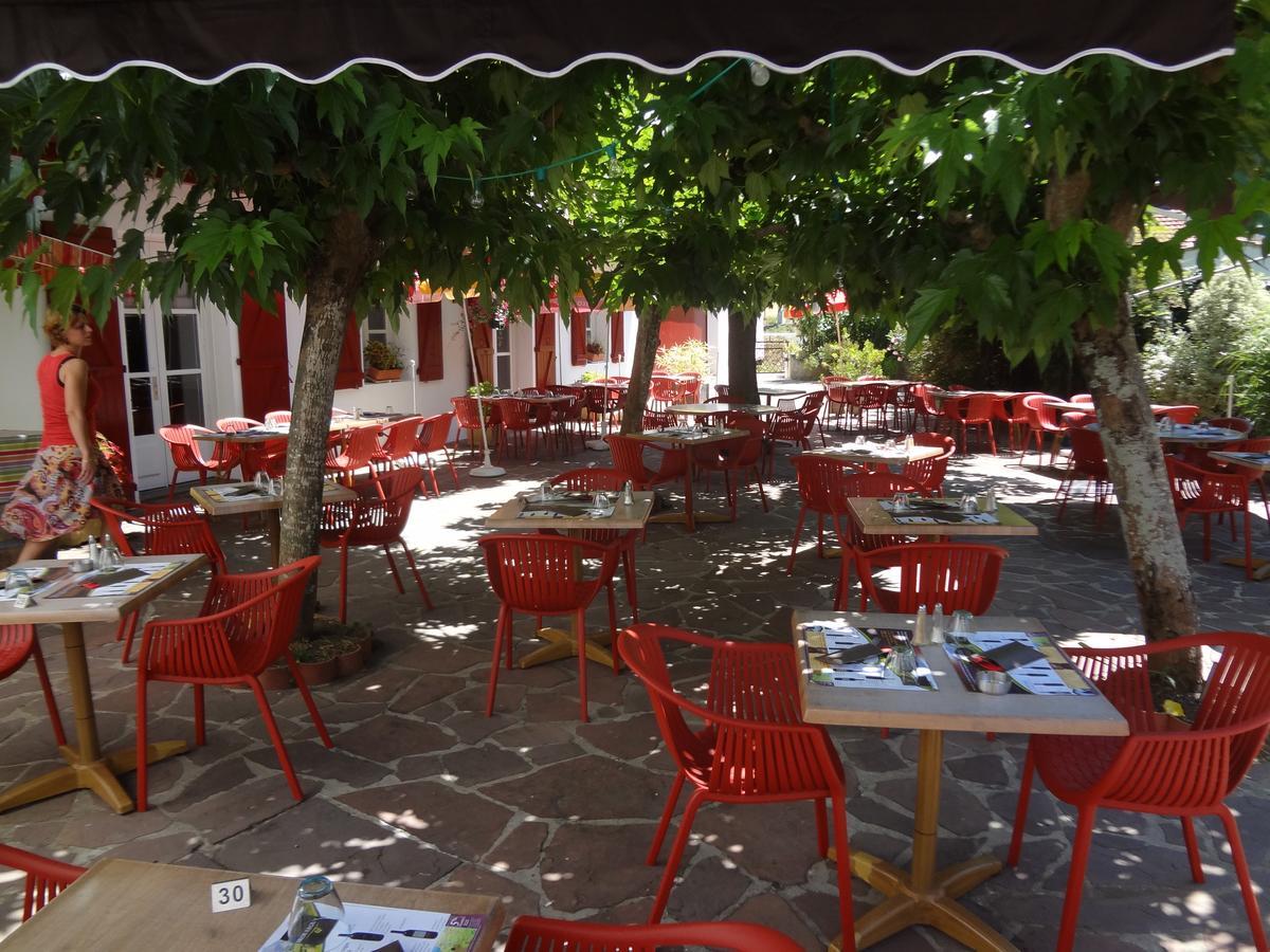 Hotel Juantorena Saint-Etienne-de-Baigorry Exterior photo